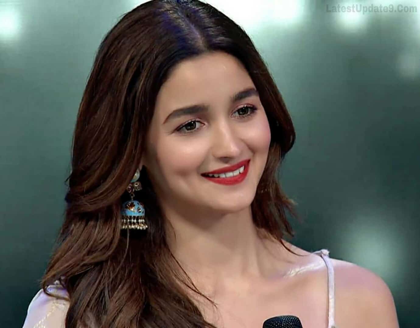 Wallpaper Alia Bhatt Wallpapers