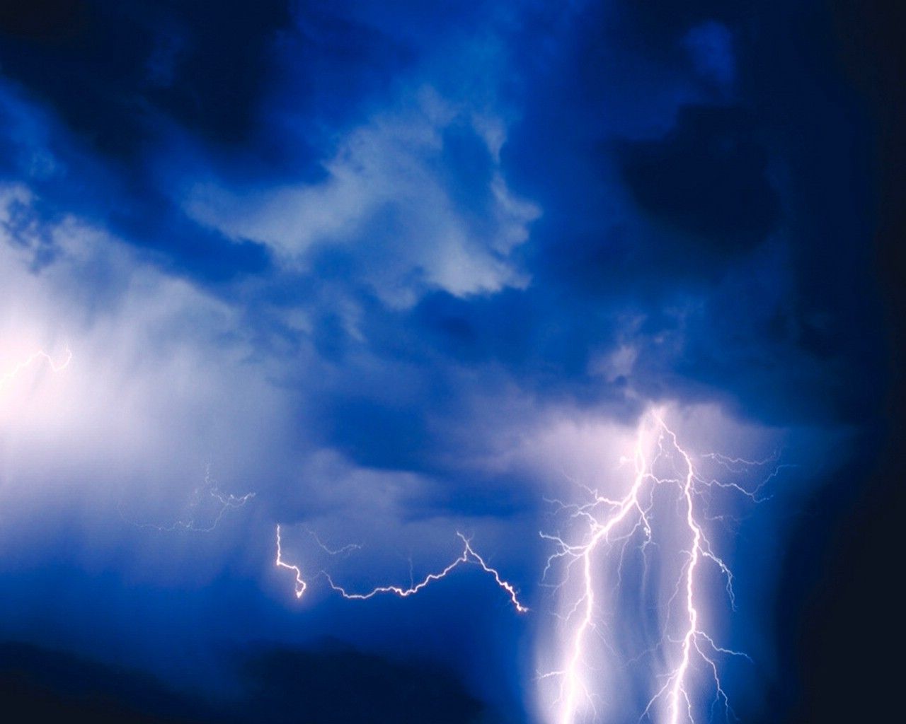 Wallpaper Blue Lightning Wallpapers