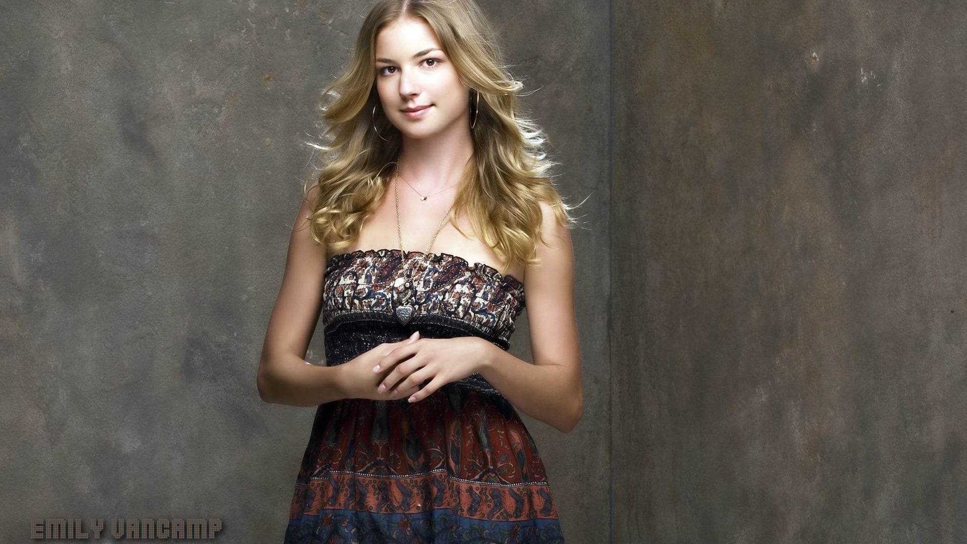 Wallpaper Emily Vancamp Wallpapers