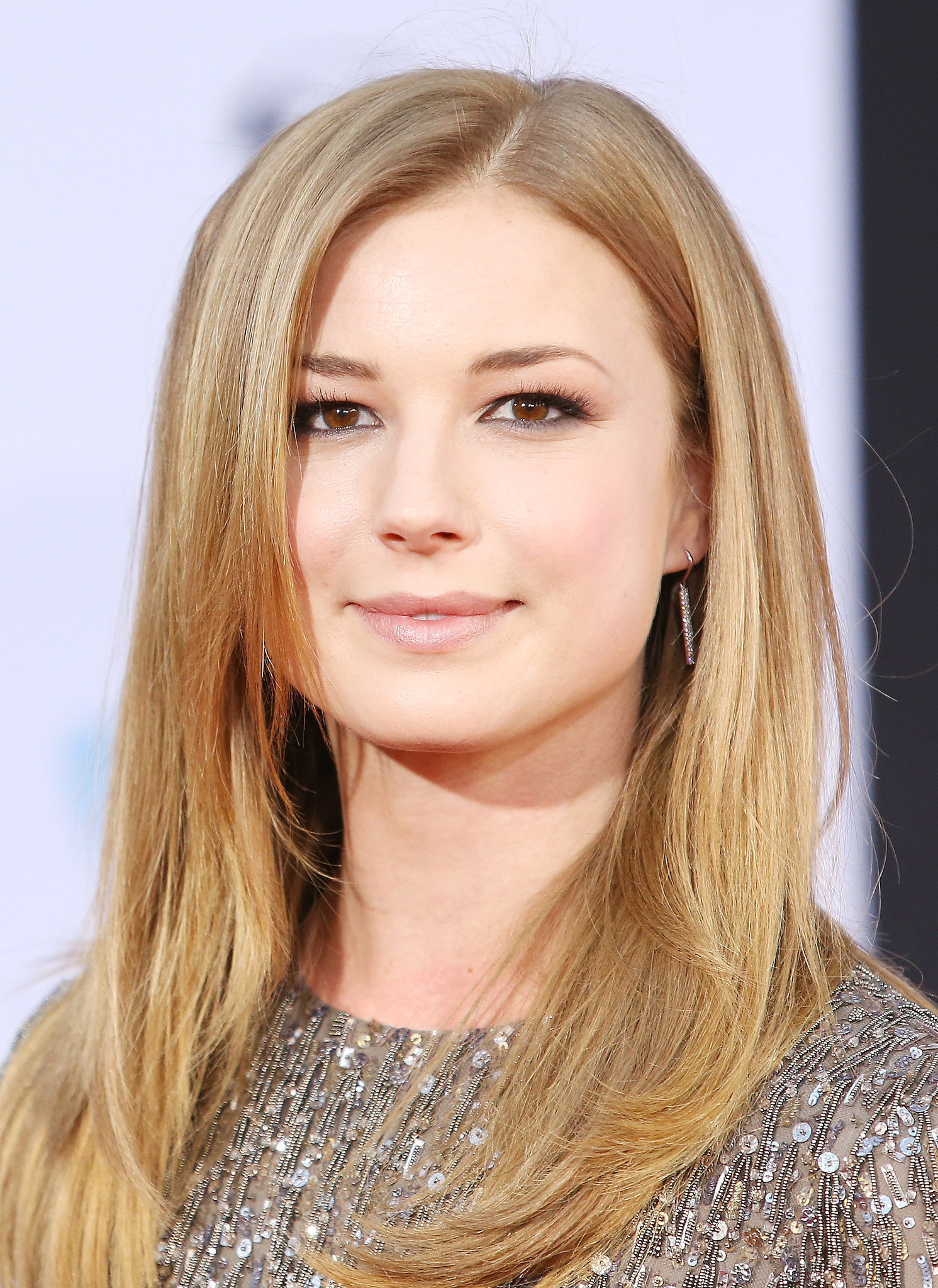 Wallpaper Emily Vancamp Wallpapers