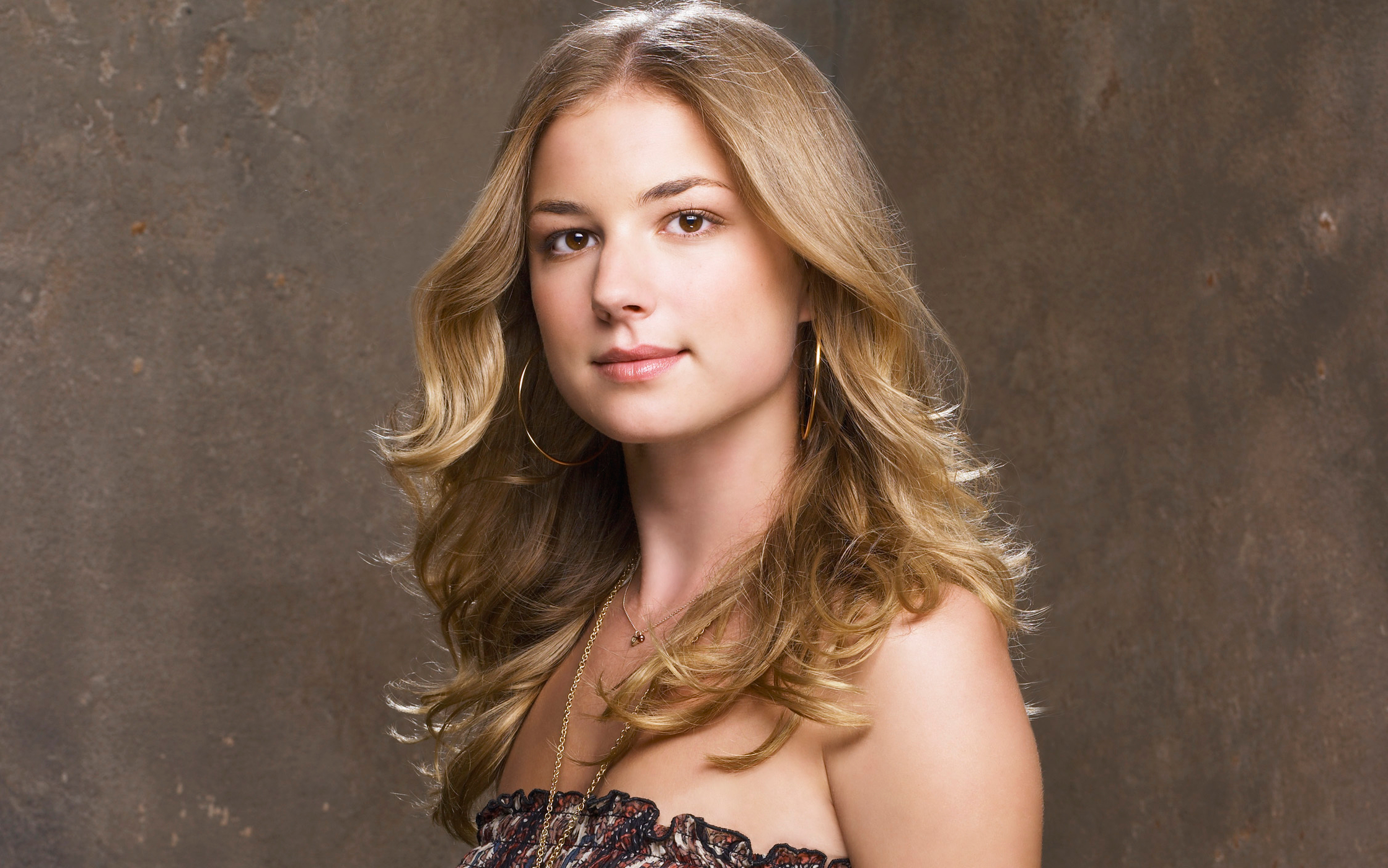 Wallpaper Emily Vancamp Wallpapers