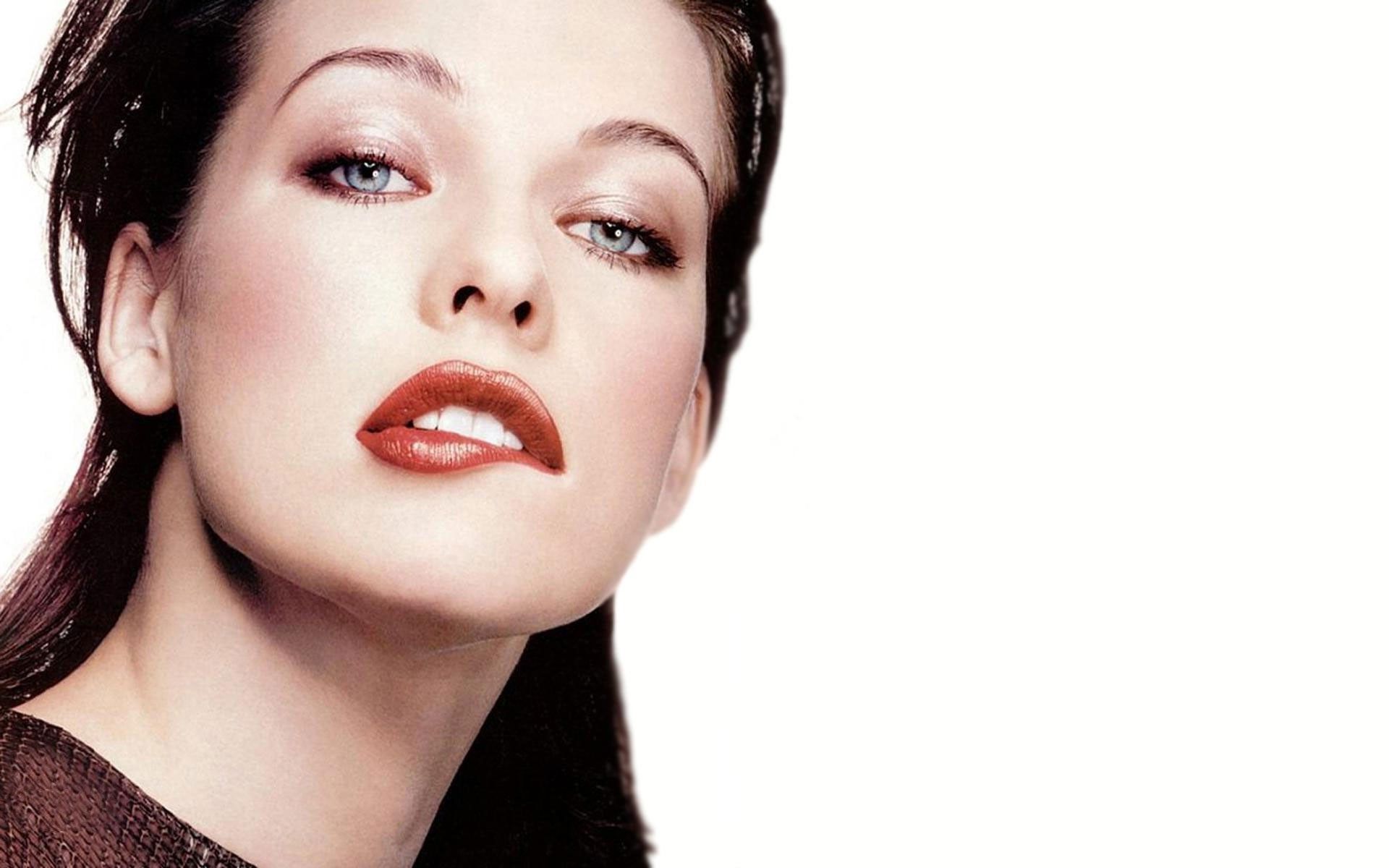 Wallpaper Milla Jovovich Wallpapers