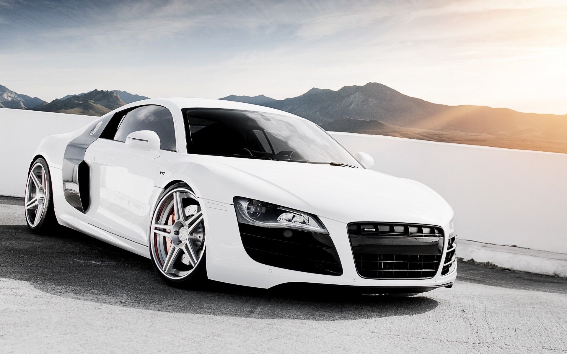 White Audi R8 Wallpapers