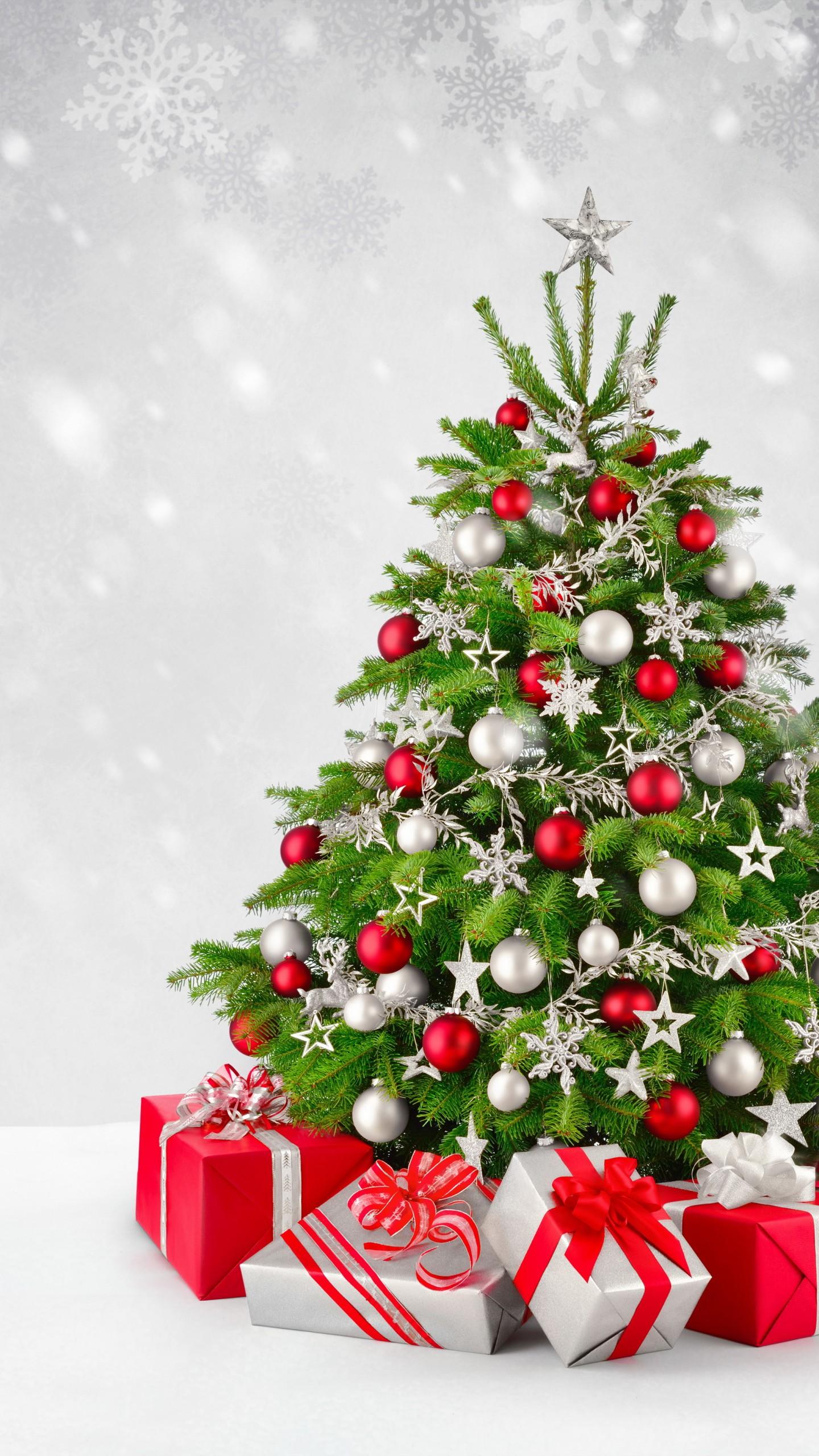 White Christmas Tree Wallpapers