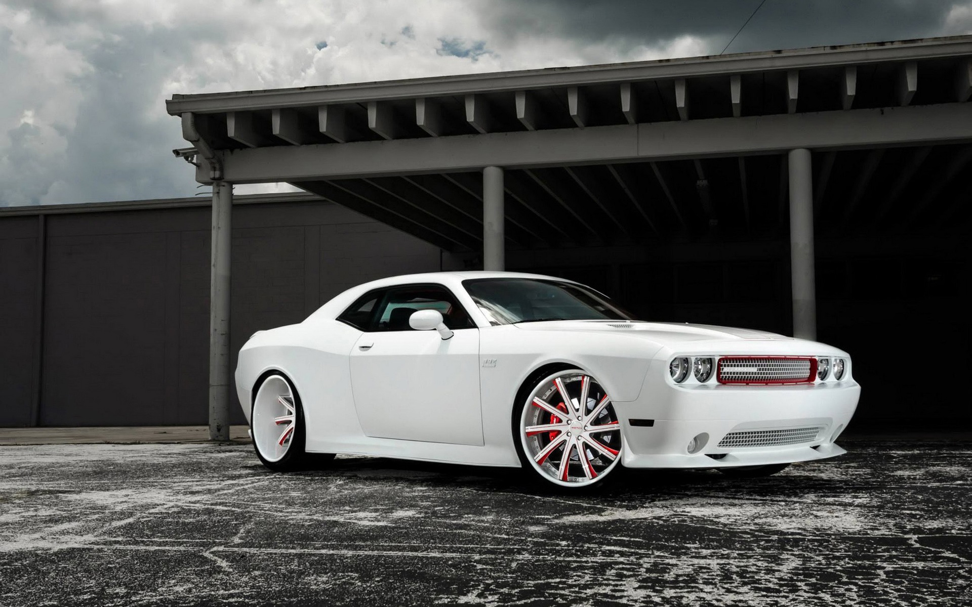 White Dodge Challenger Wallpapers