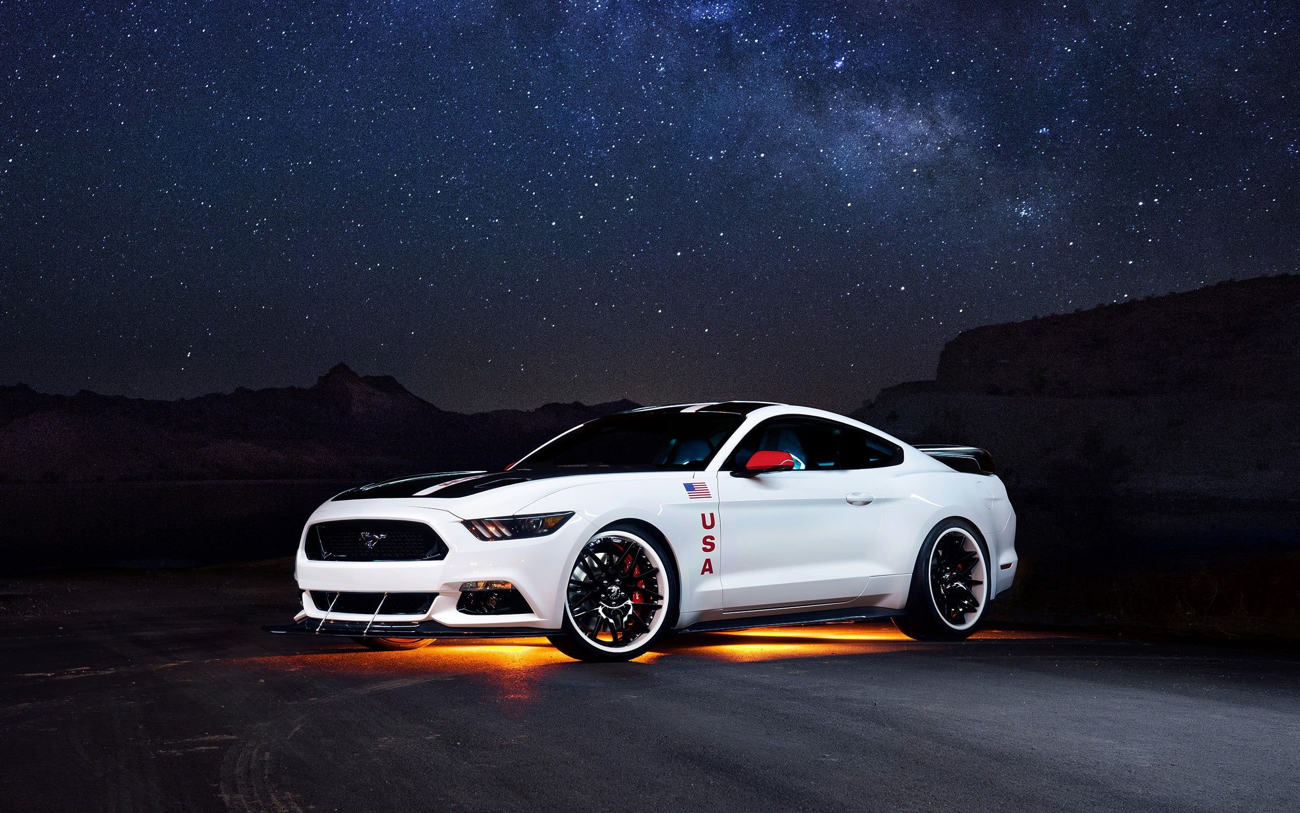 White Gt Mustang Wallpapers