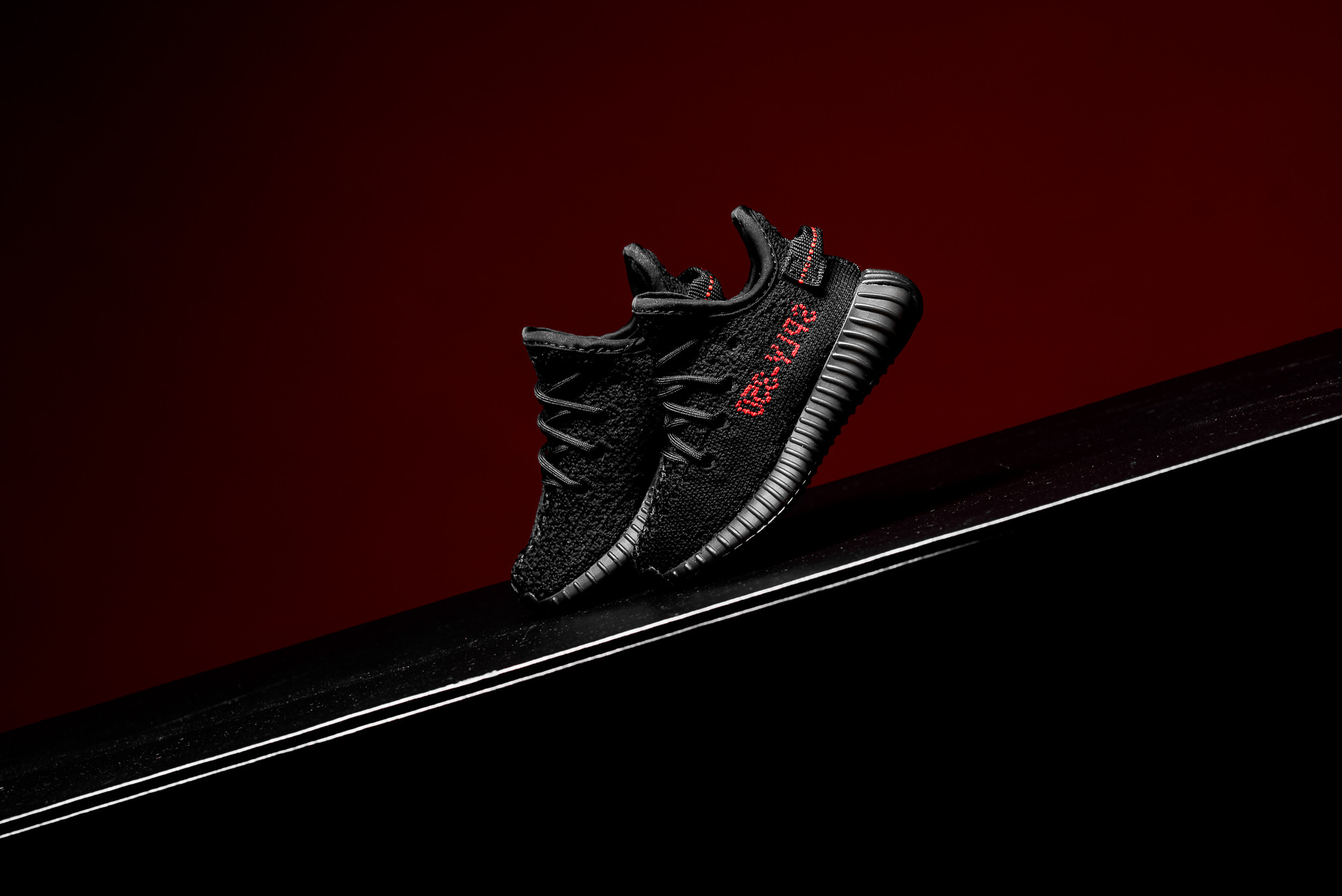 Yeezy 350 Logo Wallpapers