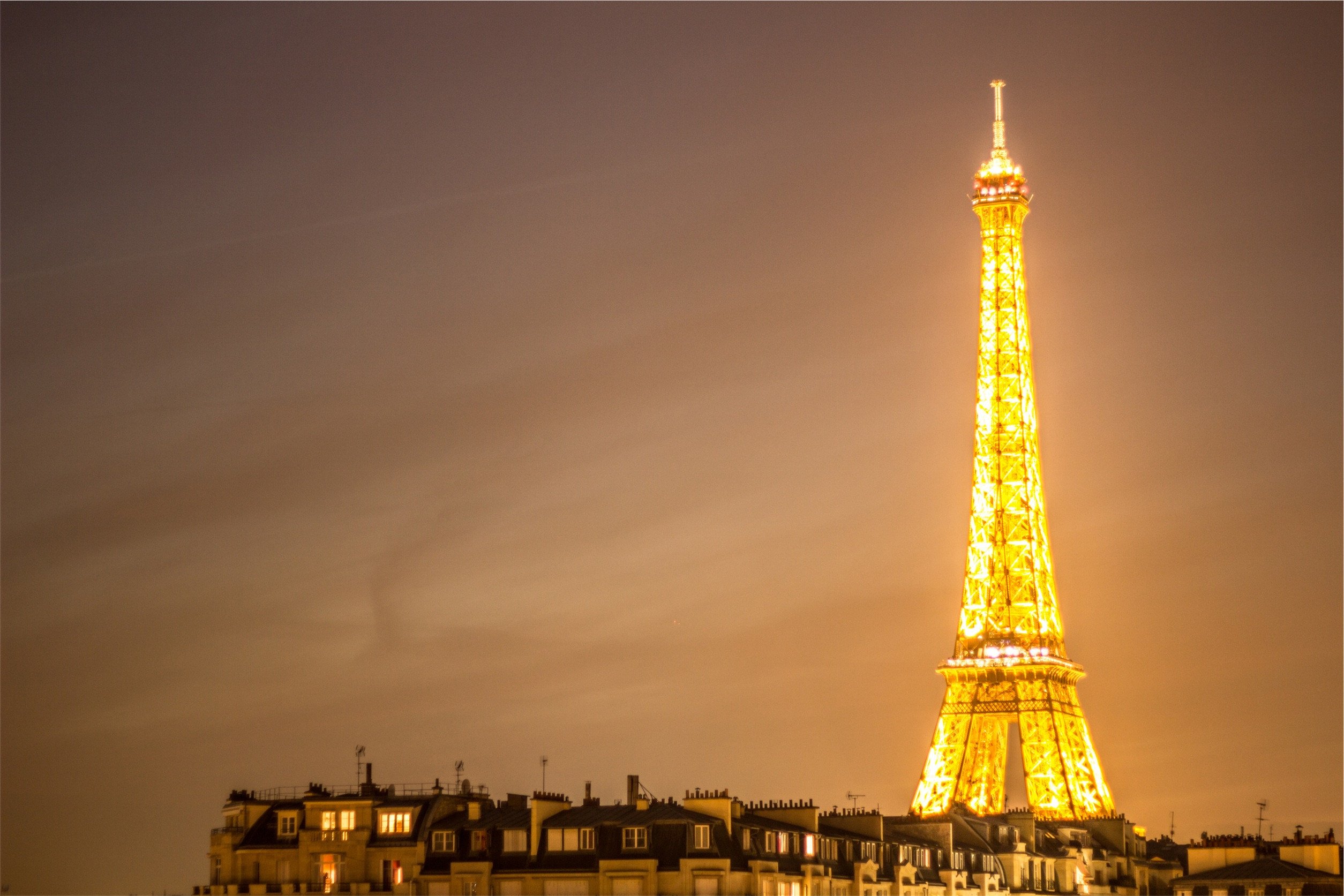 Background Eiffel Tower