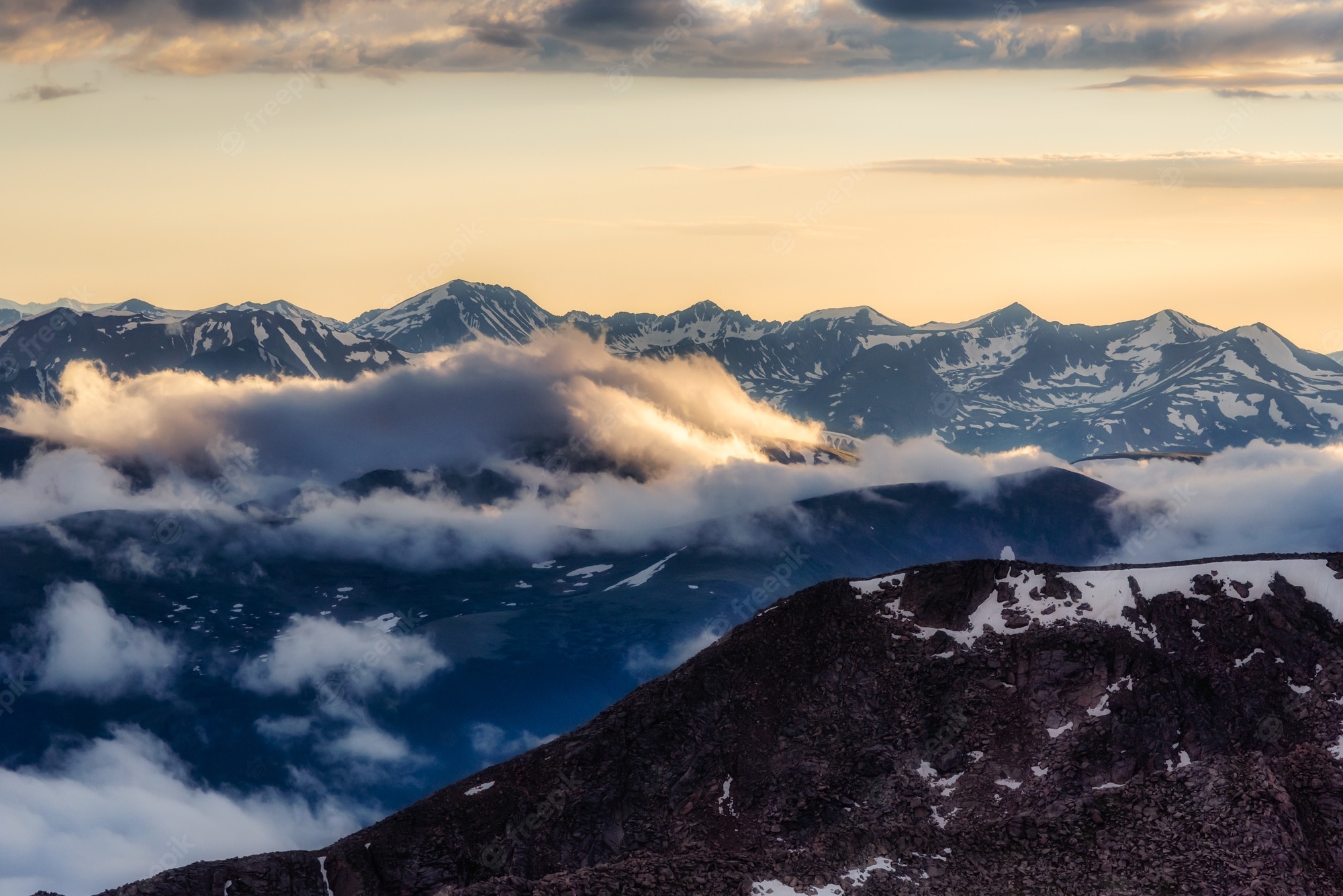 Colorado Mountains Background